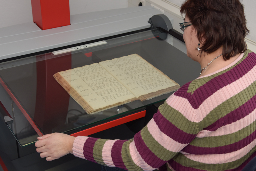 Zur Digitalisierung von Handschriften braucht es viel Sorgfalt